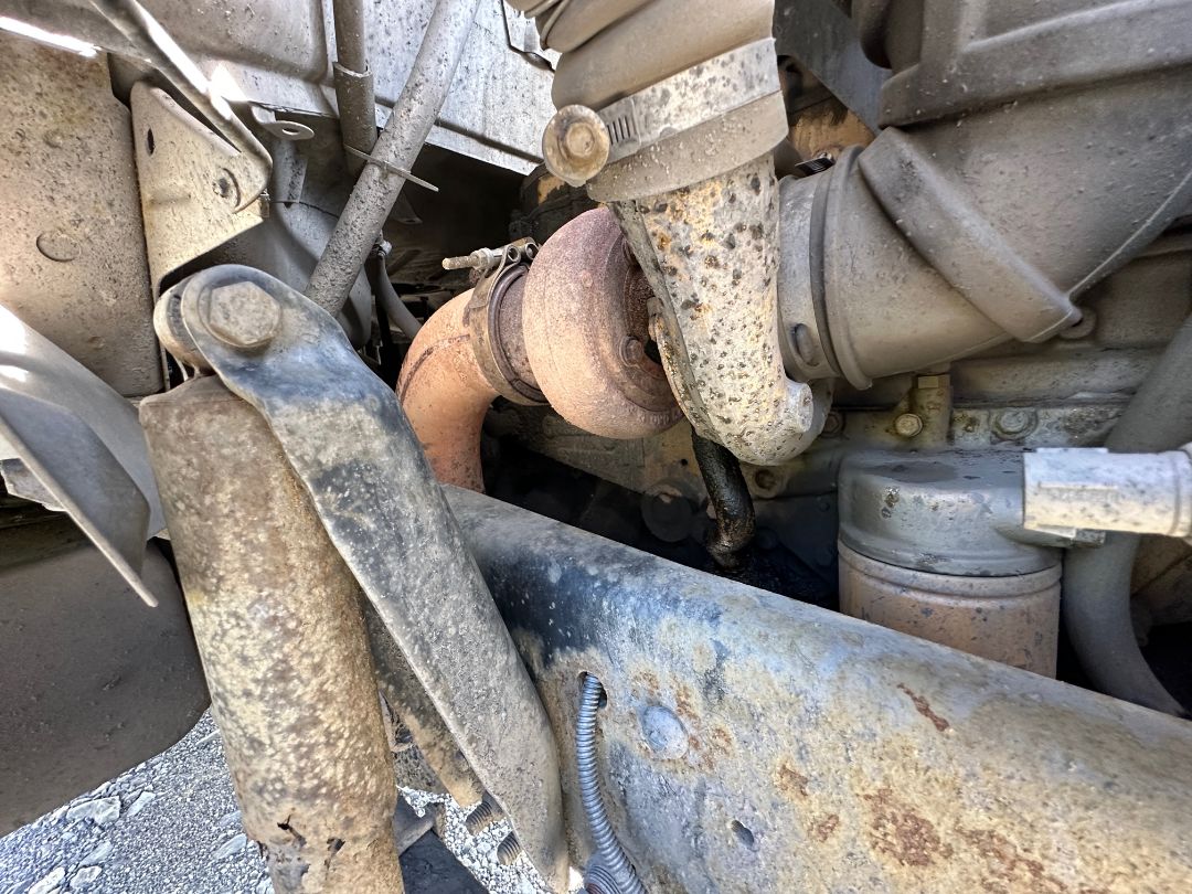 2003 FORD F650 Service Truck - Image 32